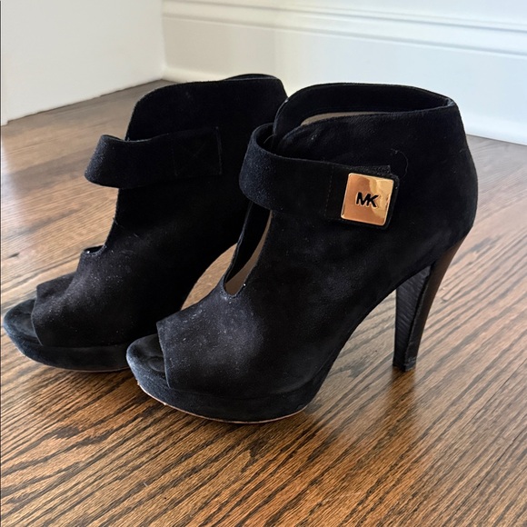 Michael Kors Black Suede Peep Toe Heels - Picture 1 of 5